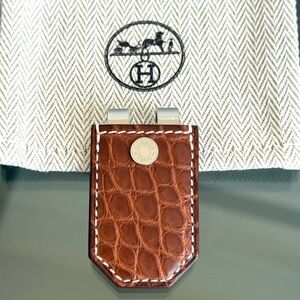 HERMÈS 🍂 🍁 Heritage Money Clip in Fauve Alligator.